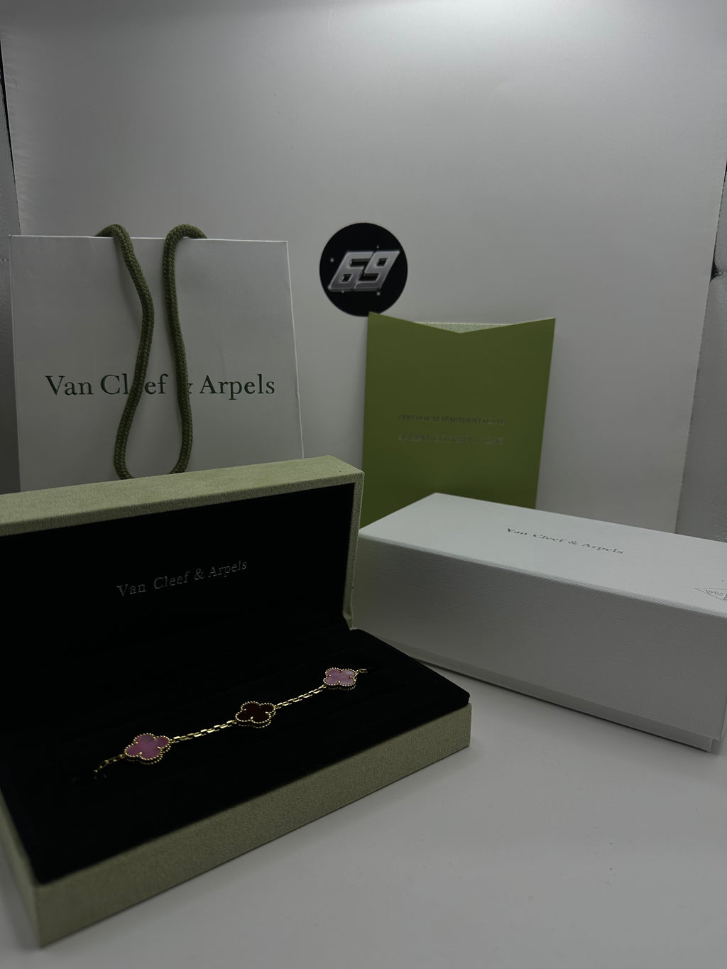 Van Cleef Vino/Candy