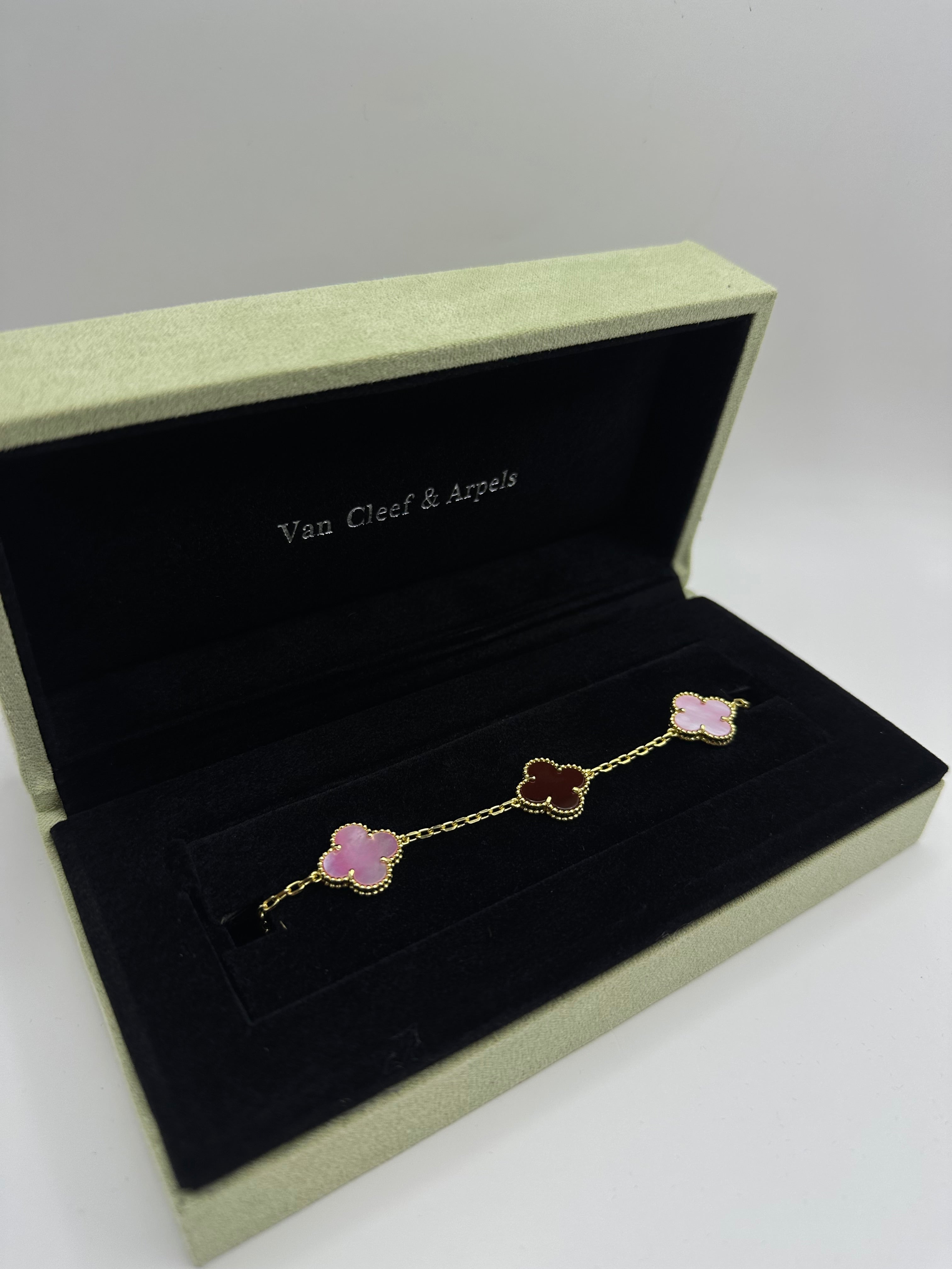 Van Cleef Vino/Candy