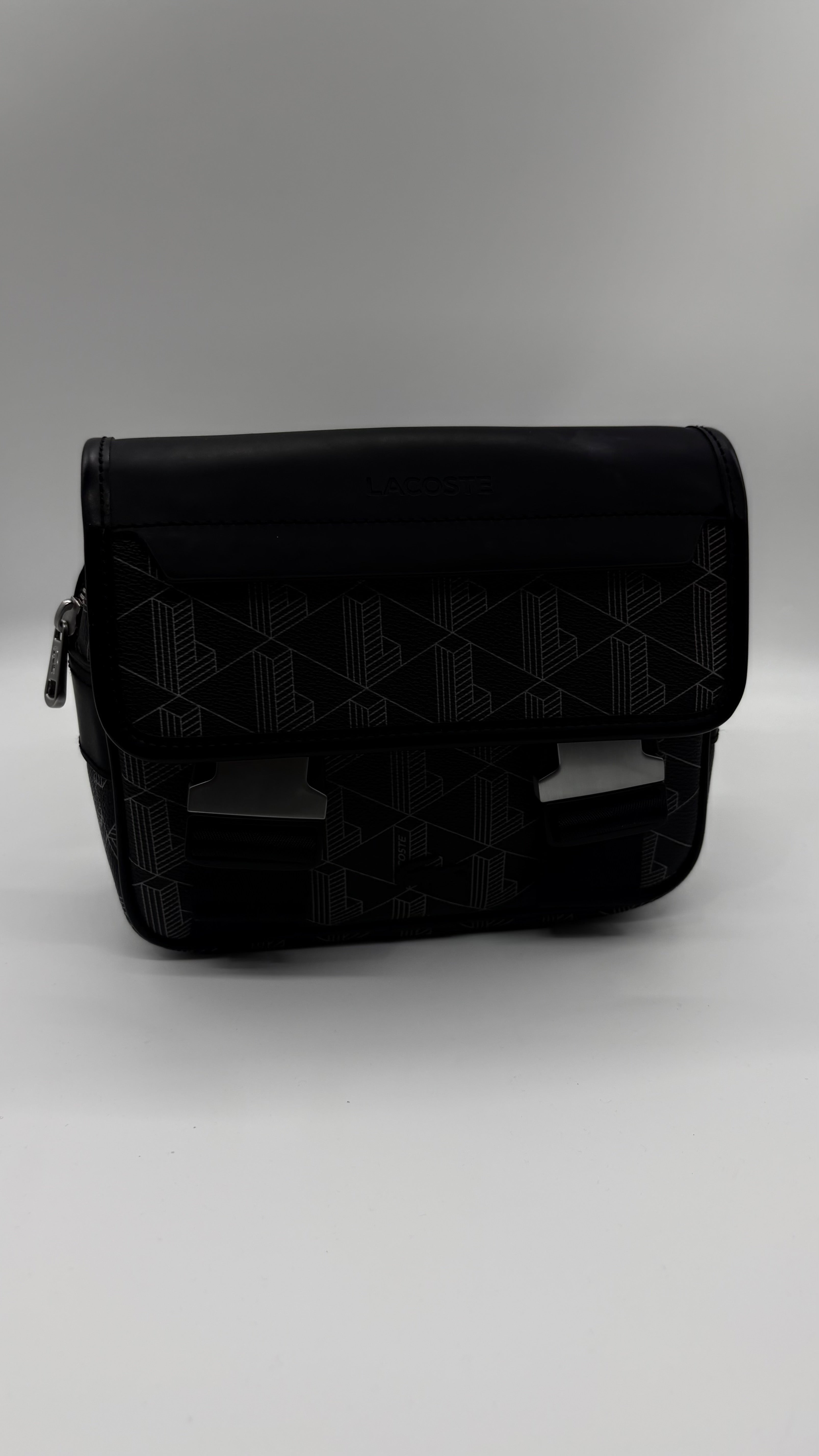 Lacoste Messenger