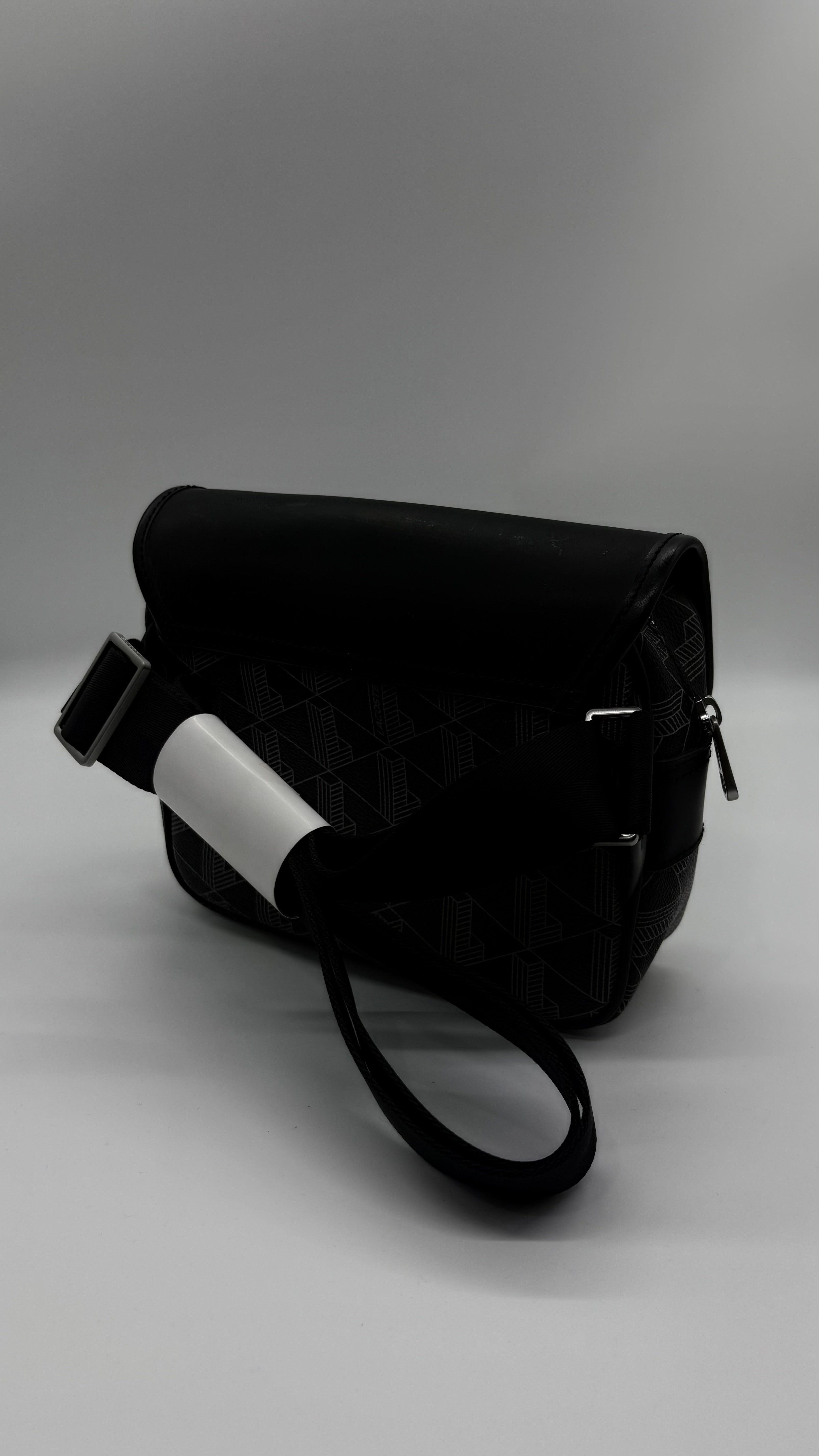 Lacoste Messenger