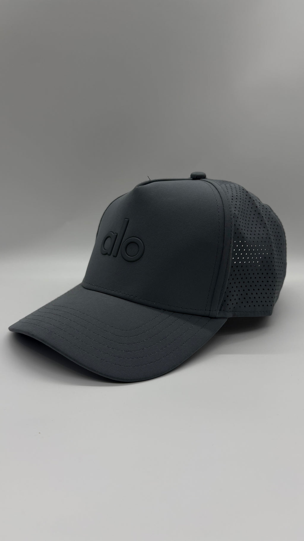 Alo Cap Performance