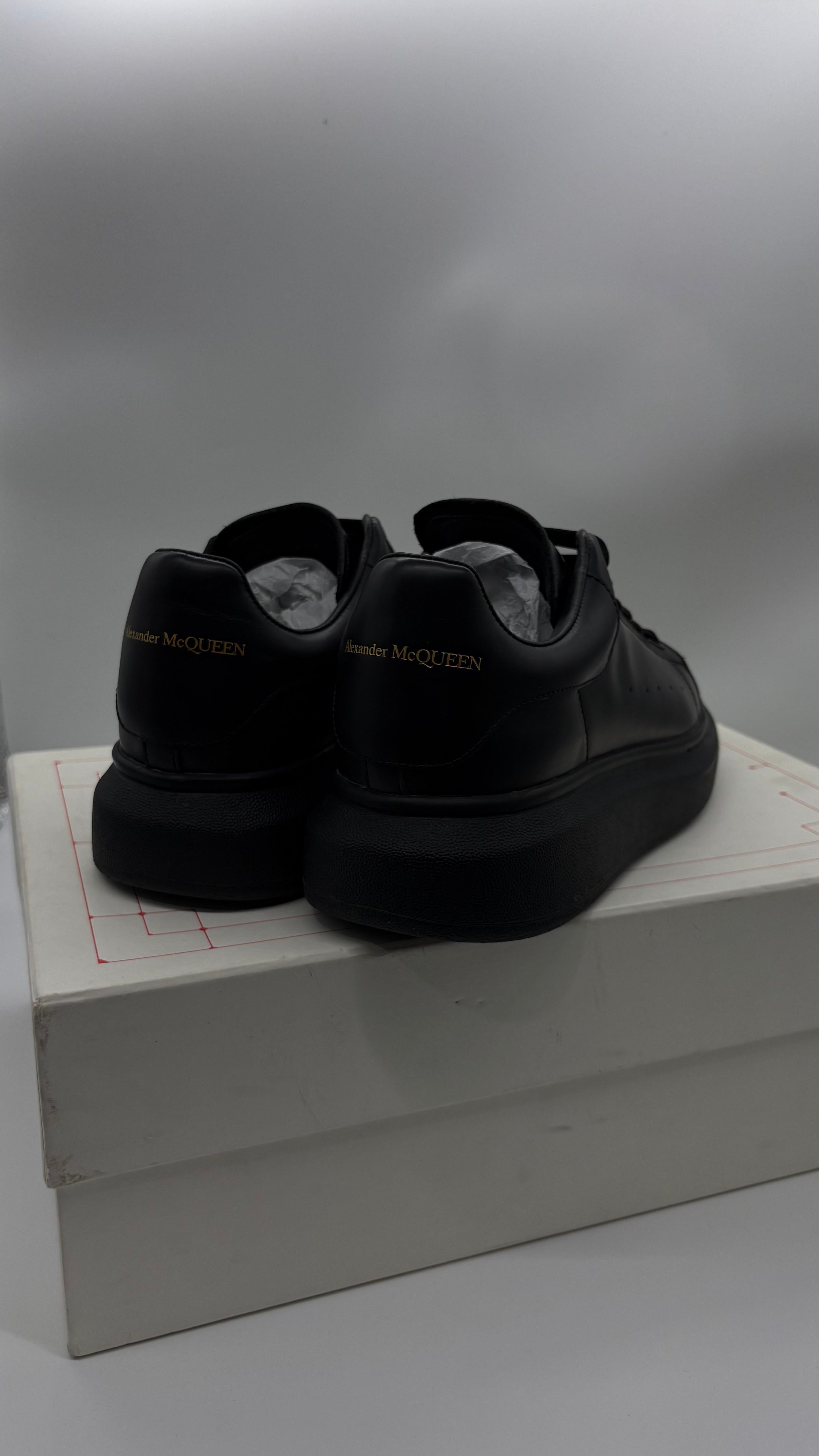 Alexander Mcqueen Oversized Black