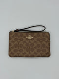 Coach Corner Zip Clasic