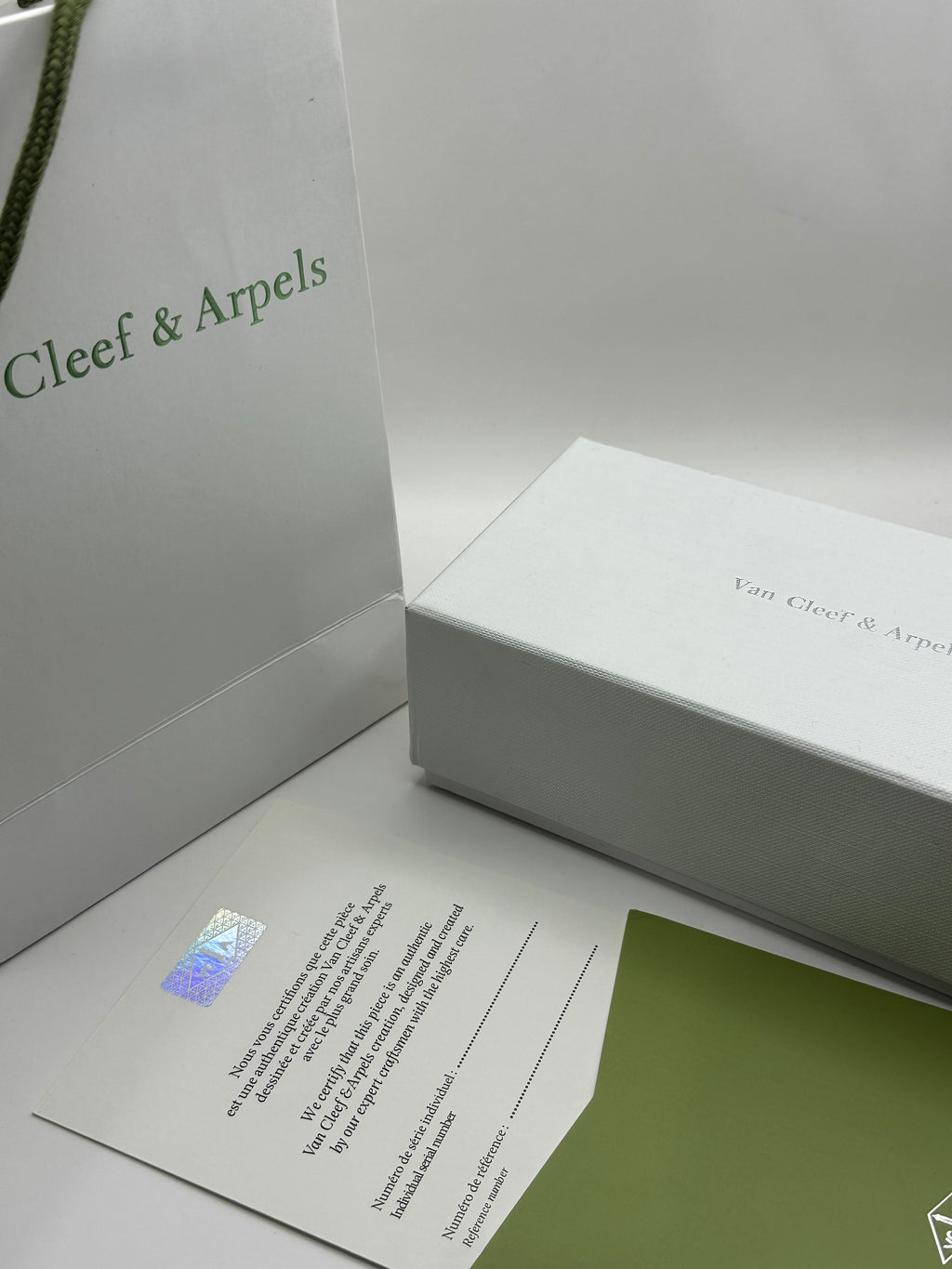 Van Cleef Vino/Candy