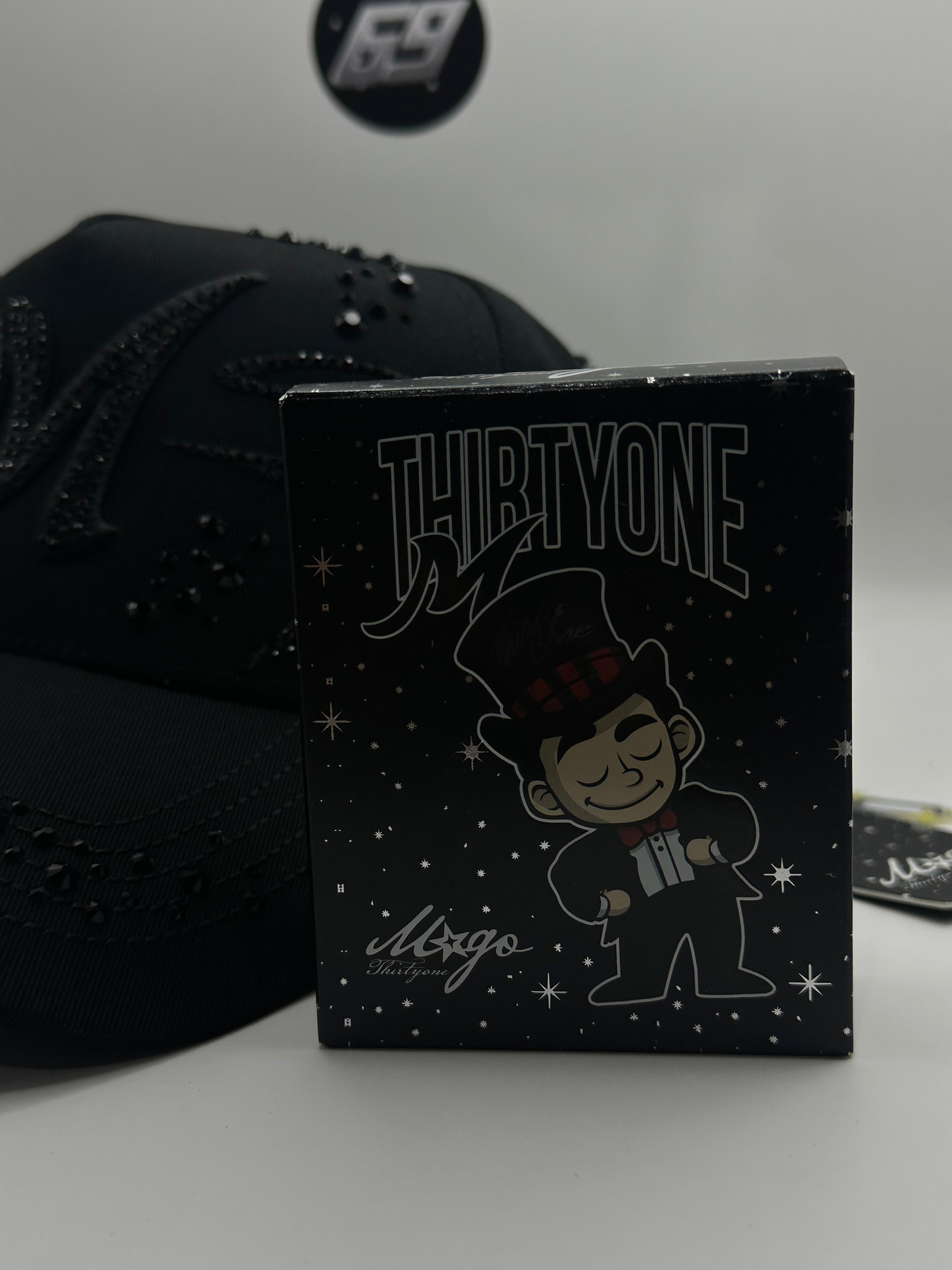 31 Hats Mago Total Black