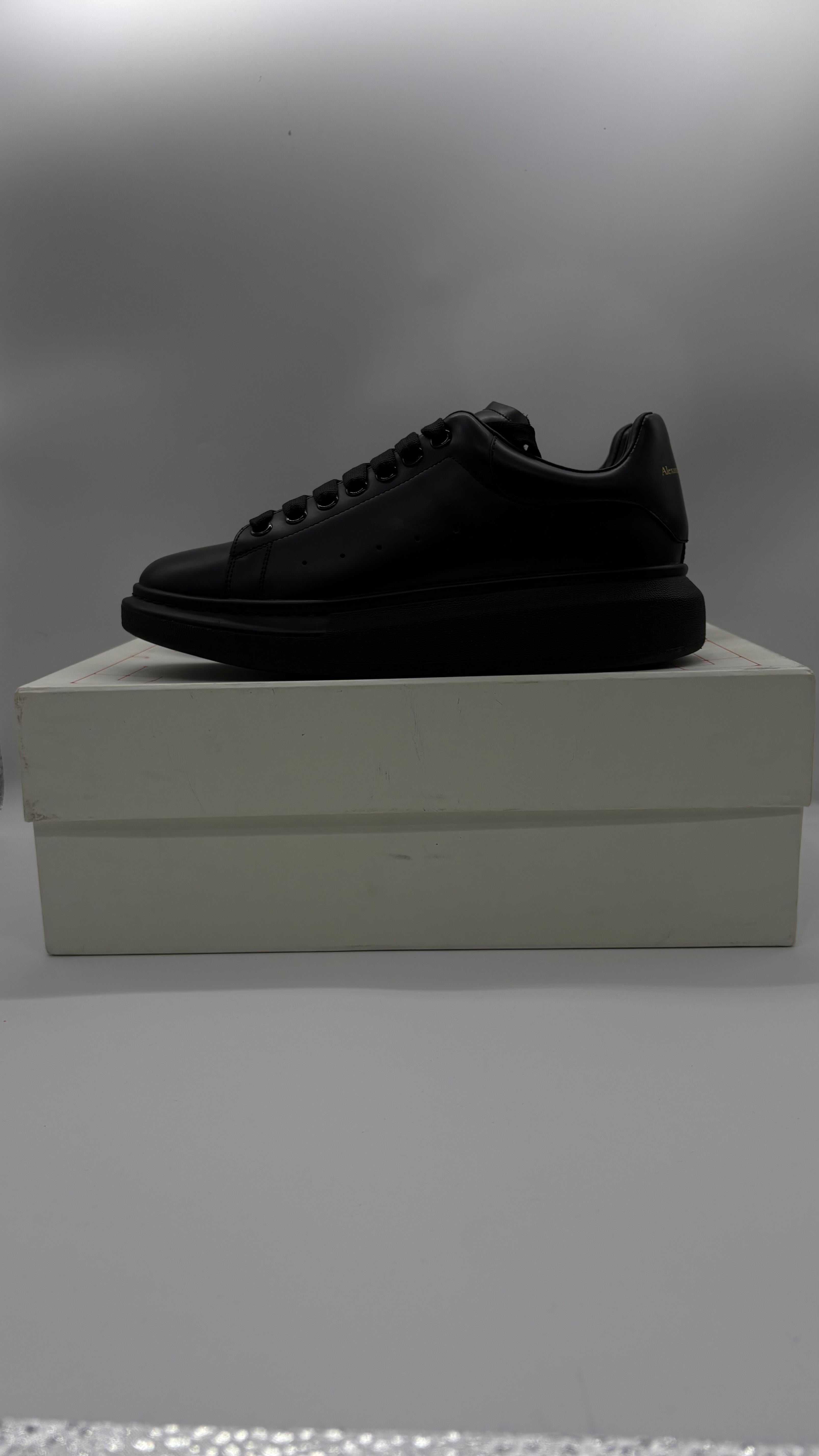 Alexander Mcqueen Oversized Black
